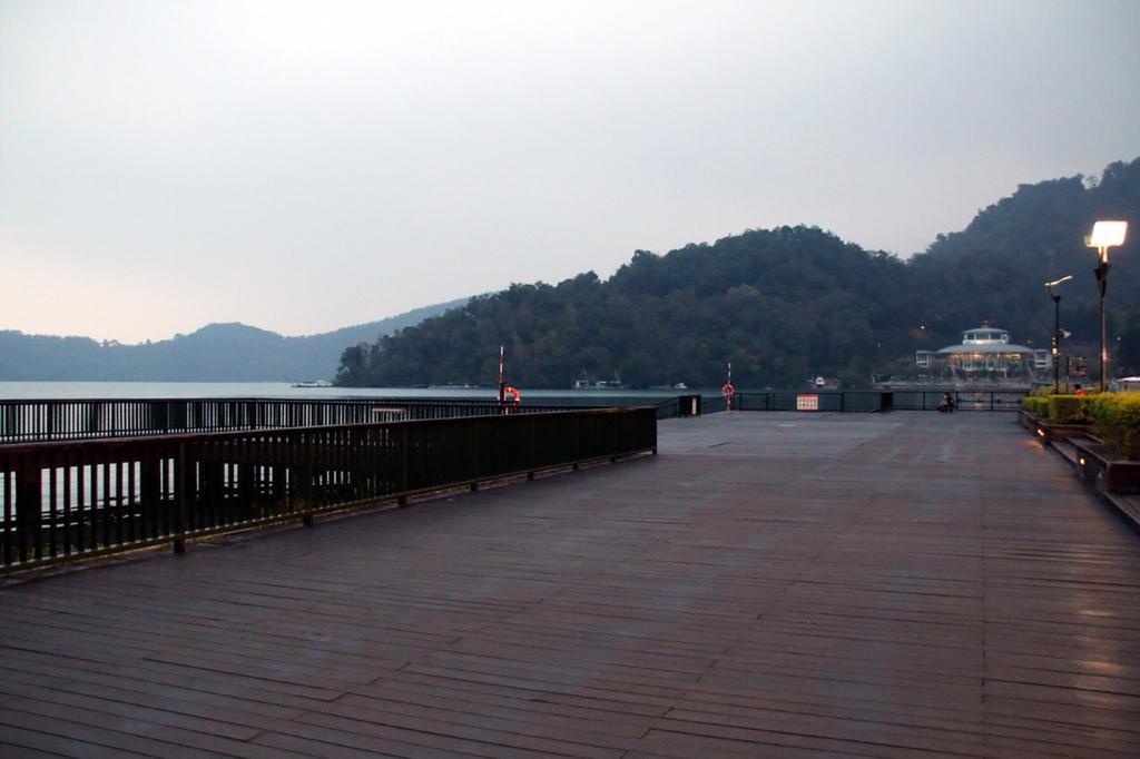 Shang Shan Ting Chao Hotel Yuchi Bagian luar foto